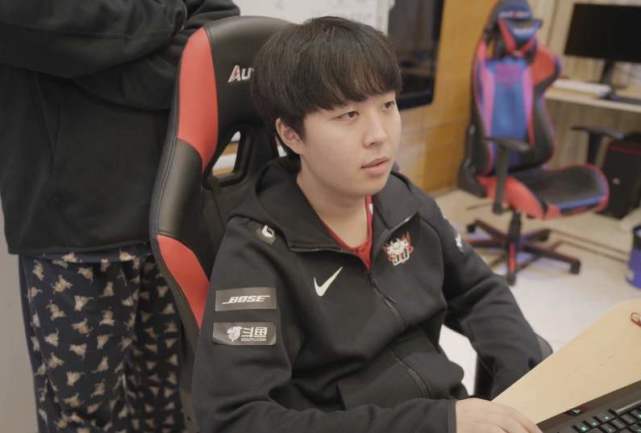 注重阵容的 注重阵容的