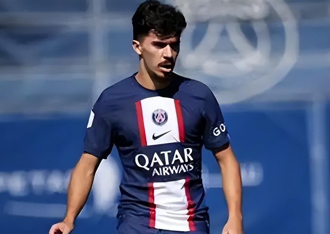 容小觑的 容小觑的