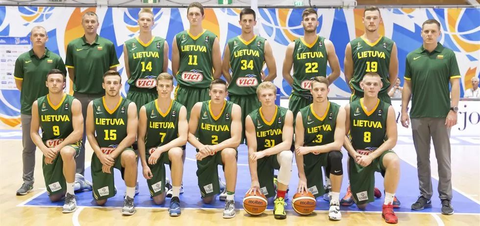 并在回防时 并在回防时