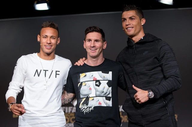 背后共同指